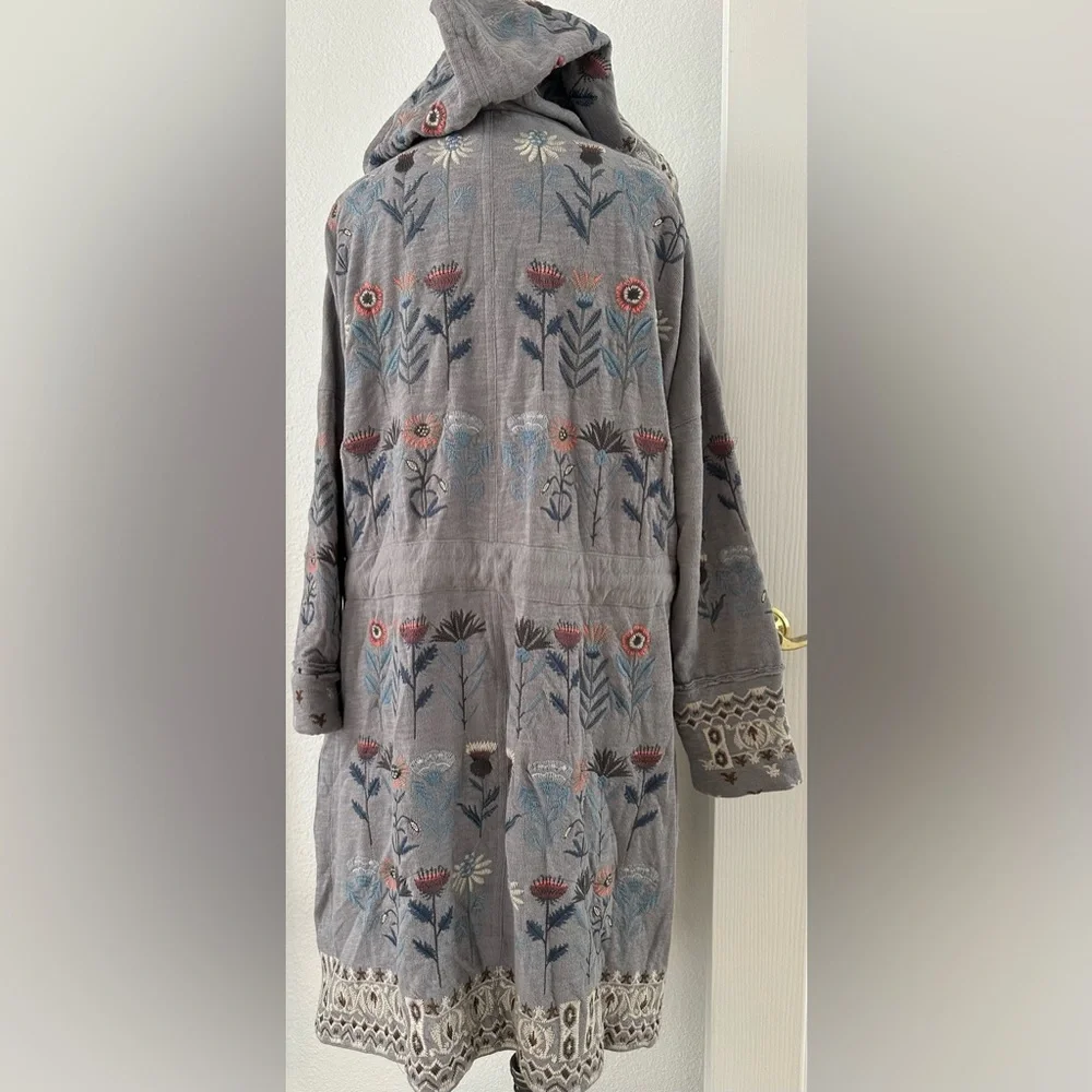 BIYA long Hooded Coat - Picture 5 of 7